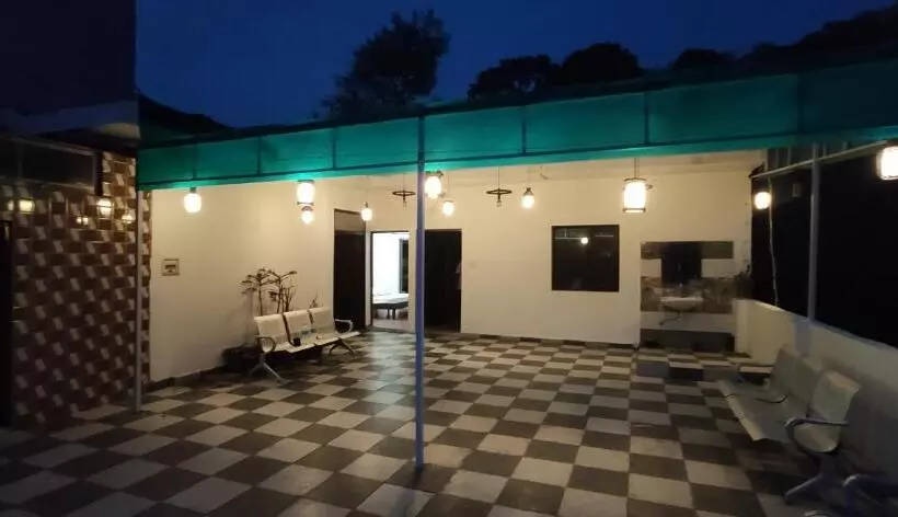 Paradise Inn