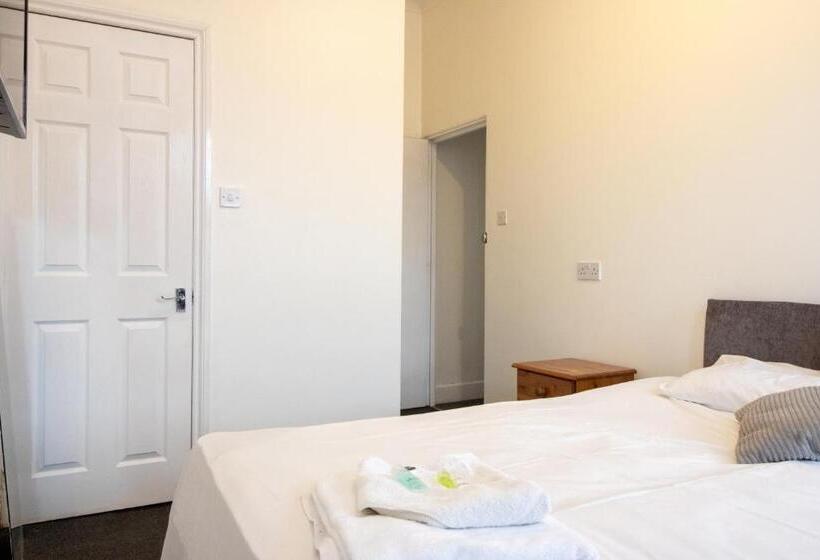 پانسیون Pebbles Guest House Room 6