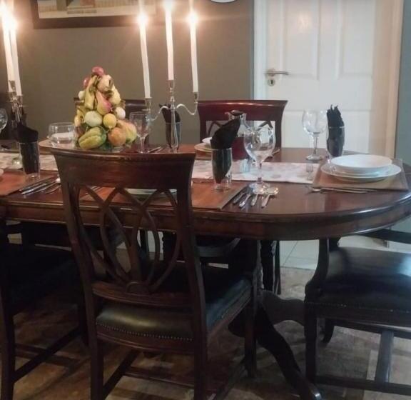 پانسیون The Lion Room At Frederick S Place