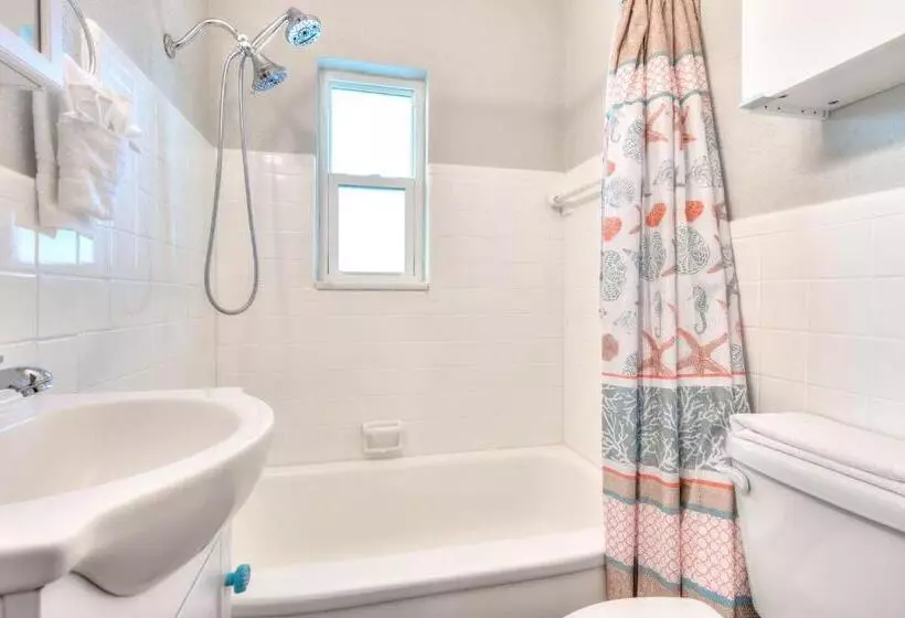Tropic Terrace Suite #49 Beachfront Resort