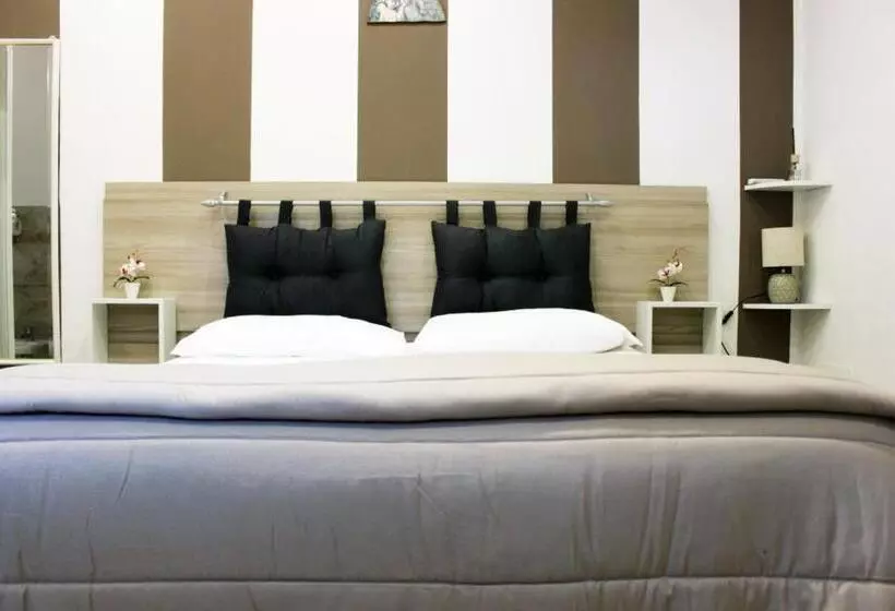 Aamiaismajoitus (B&B) Beb Cuore Del Salento