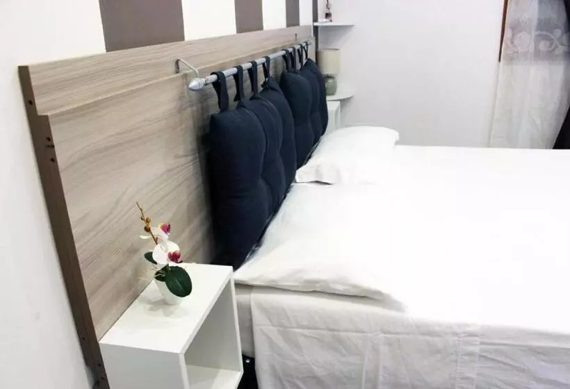 Aamiaismajoitus (B&B) Beb Cuore Del Salento