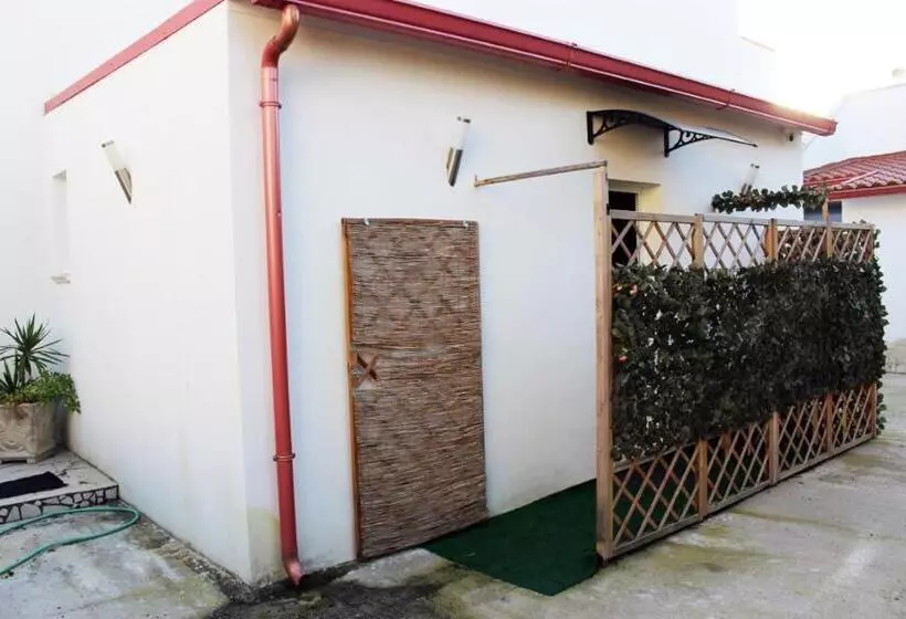 Aamiaismajoitus (B&B) Beb Cuore Del Salento