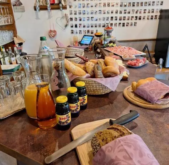 ベッドアンドブレックファースト Frühstückspension Danklmaier