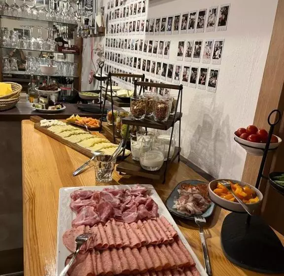 ベッドアンドブレックファースト Frühstückspension Danklmaier