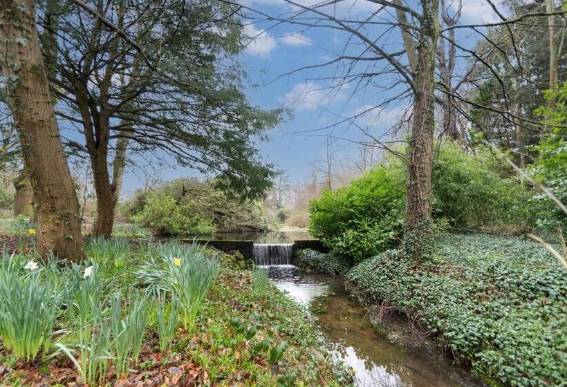 مبيت وإفطار Goytre Hall