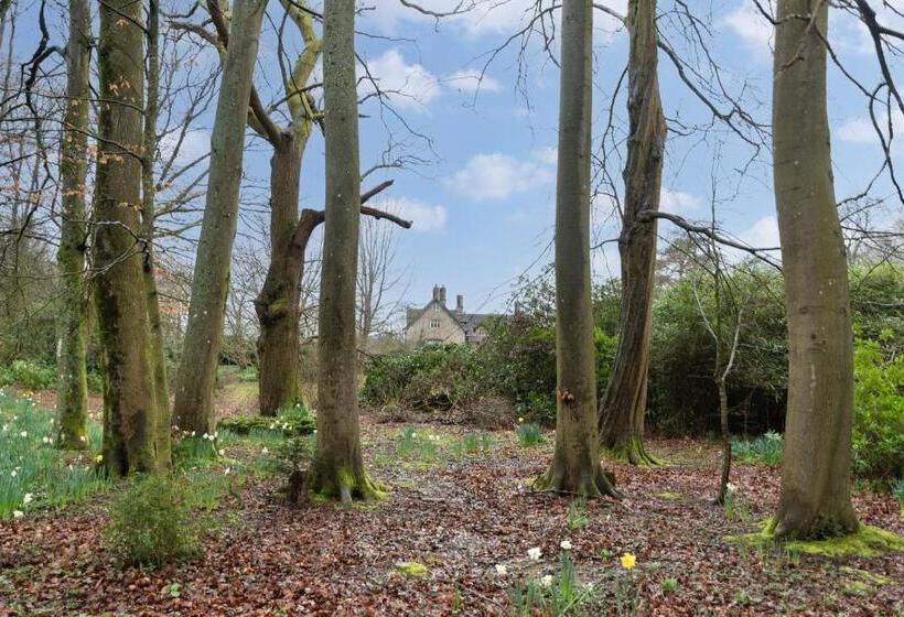 مبيت وإفطار Goytre Hall