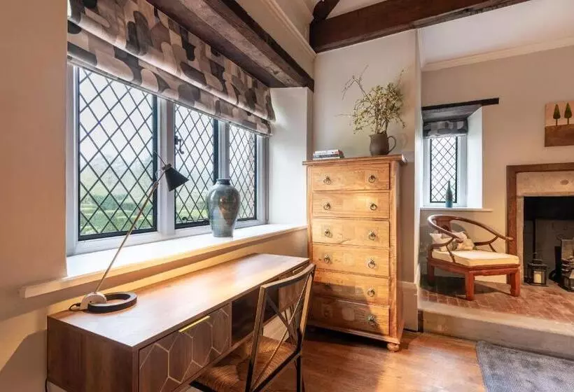 Aamiaismajoitus (B&B) Goytre Hall