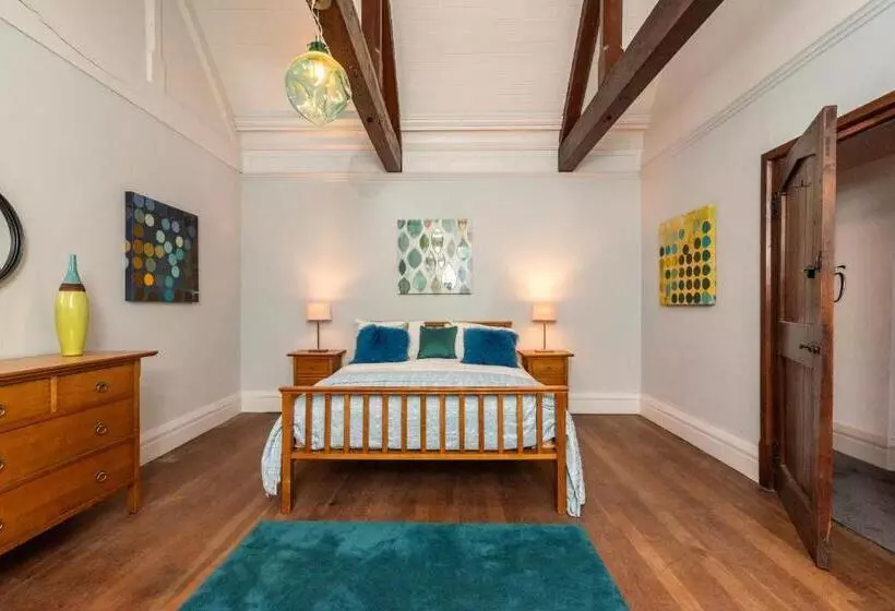 Aamiaismajoitus (B&B) Goytre Hall