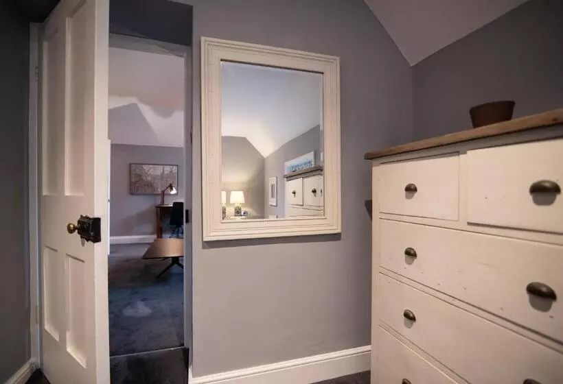 Aamiaismajoitus (B&B) Goytre Hall