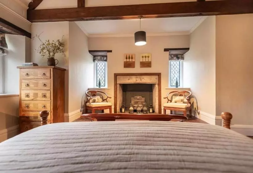 Aamiaismajoitus (B&B) Goytre Hall