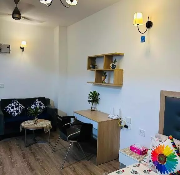 ベッドアンドブレックファースト Gulmohar Suites