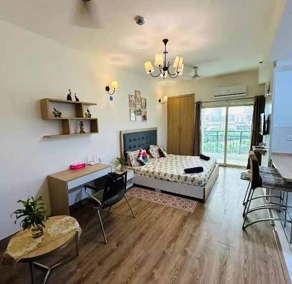 ベッドアンドブレックファースト Gulmohar Suites