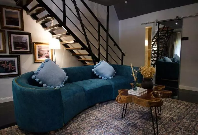 تختخواب و صبحانه The Hamptons Loft