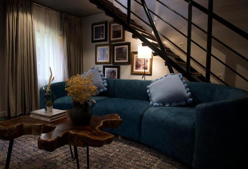 تختخواب و صبحانه The Hamptons Loft