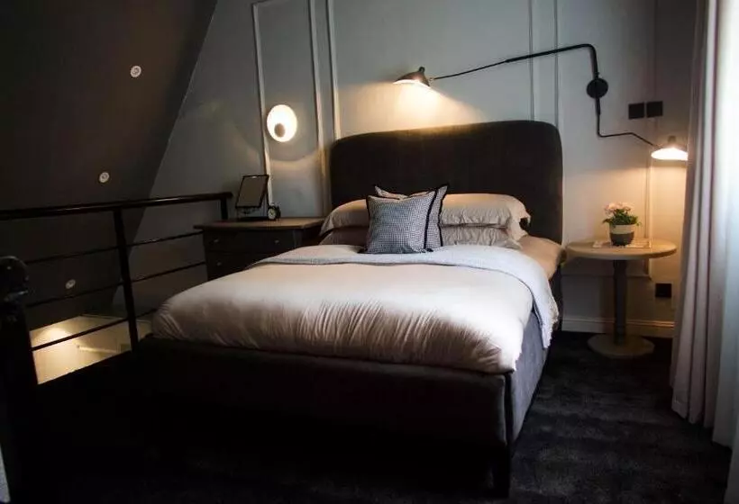 تختخواب و صبحانه The Hamptons Loft