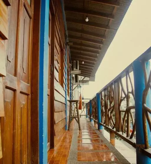 هتل Habitaciones Diegomar
