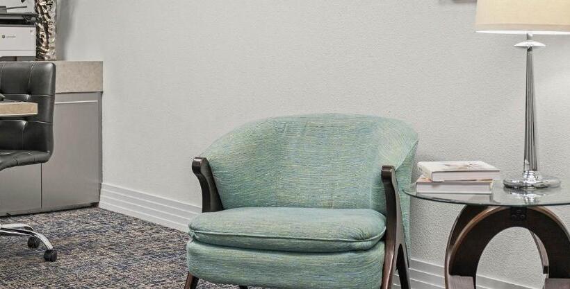 Hotel Las Vegas Desert Blue By Hellovacay