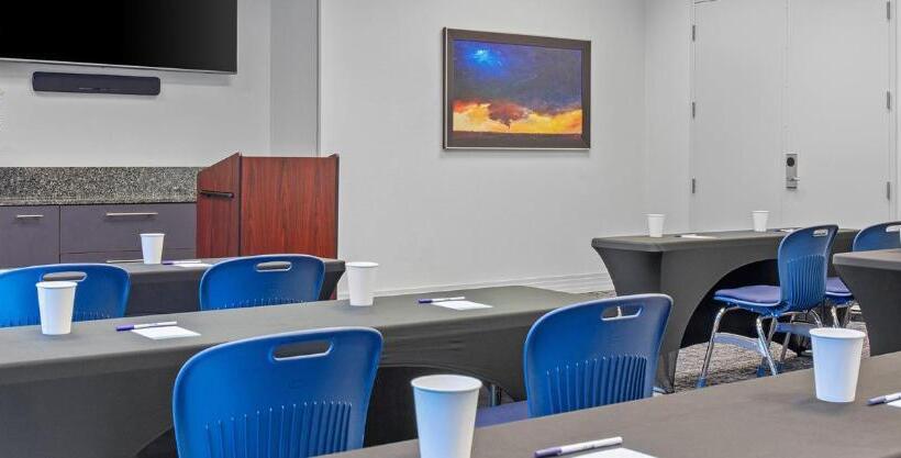 Hotel Las Vegas Desert Blue By Hellovacay