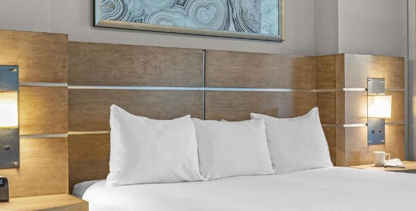 Hotel Las Vegas Desert Blue By Hellovacay