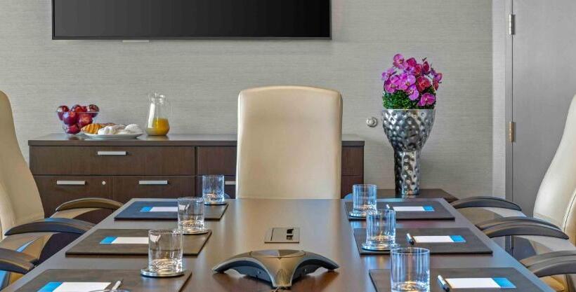 Hotel Las Vegas Desert Blue By Hellovacay