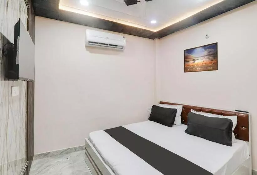 Hotelli Oyo Blue Moon