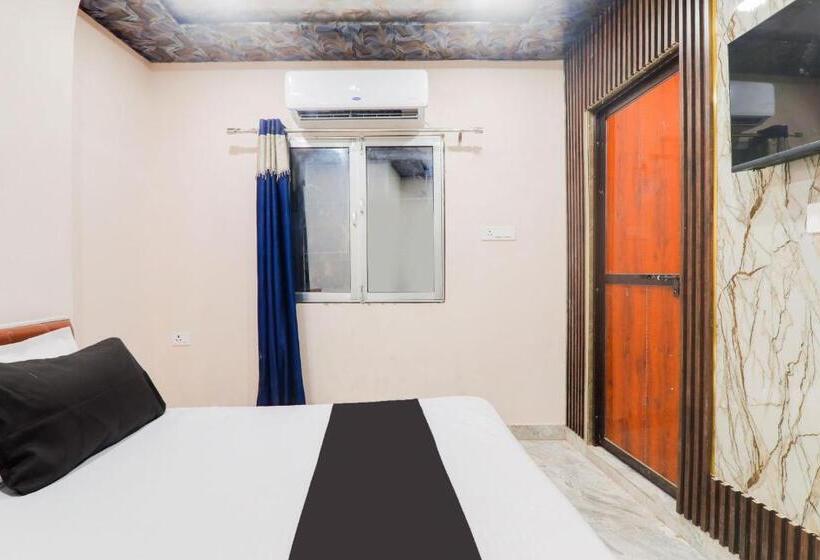 هتل Oyo Blue Moon