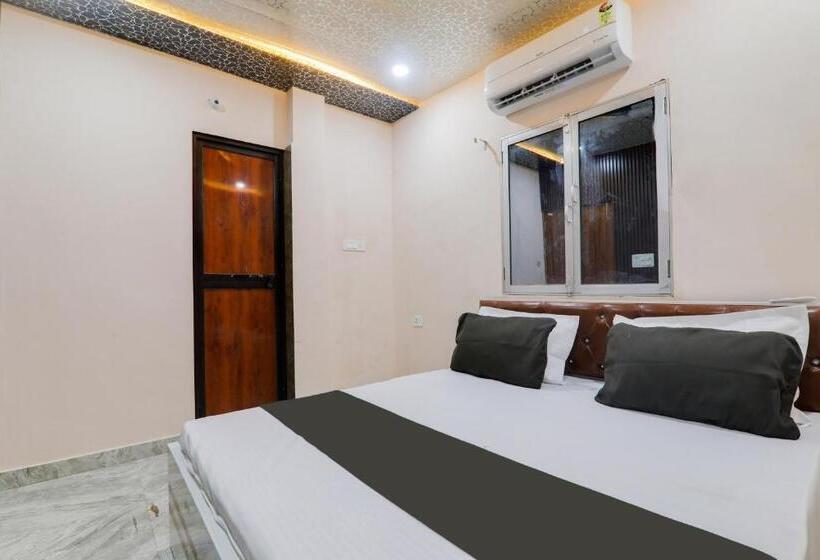 هتل Oyo Blue Moon