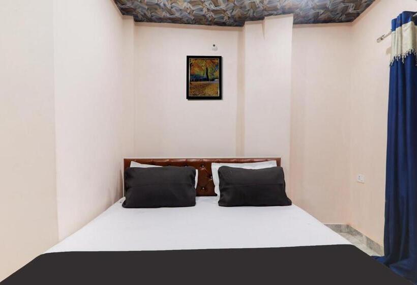 هتل Oyo Blue Moon