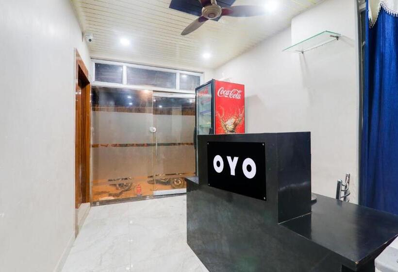 هتل Oyo Blue Moon