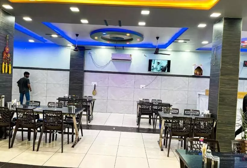 Janki Palace Hotel & Restaurant