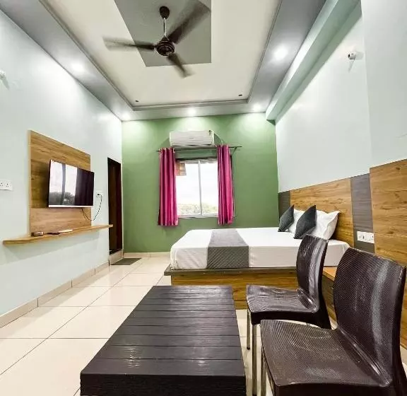 Janki Palace Hotel & Restaurant