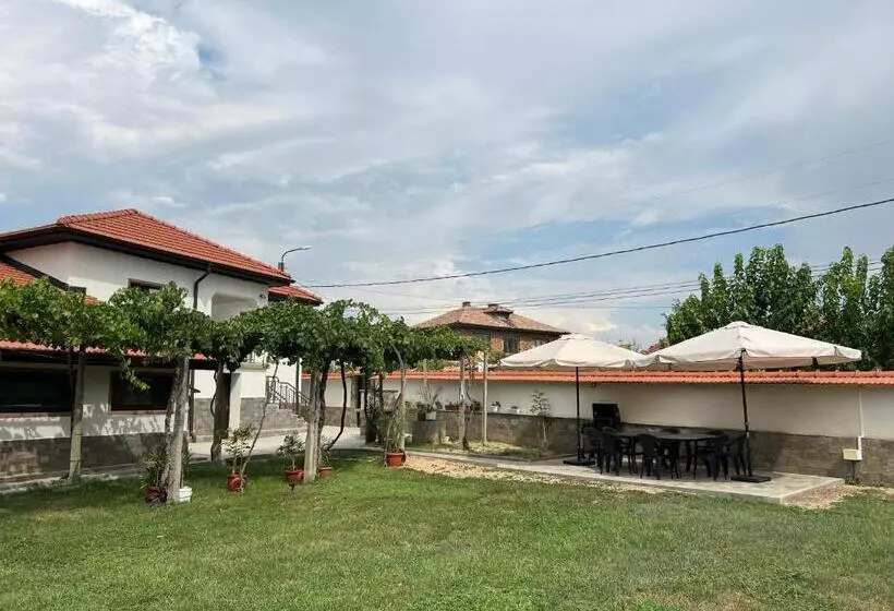 ペンション къща за гости бадови