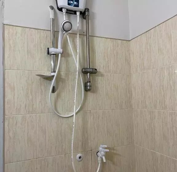 Majatalo Lush Breeze