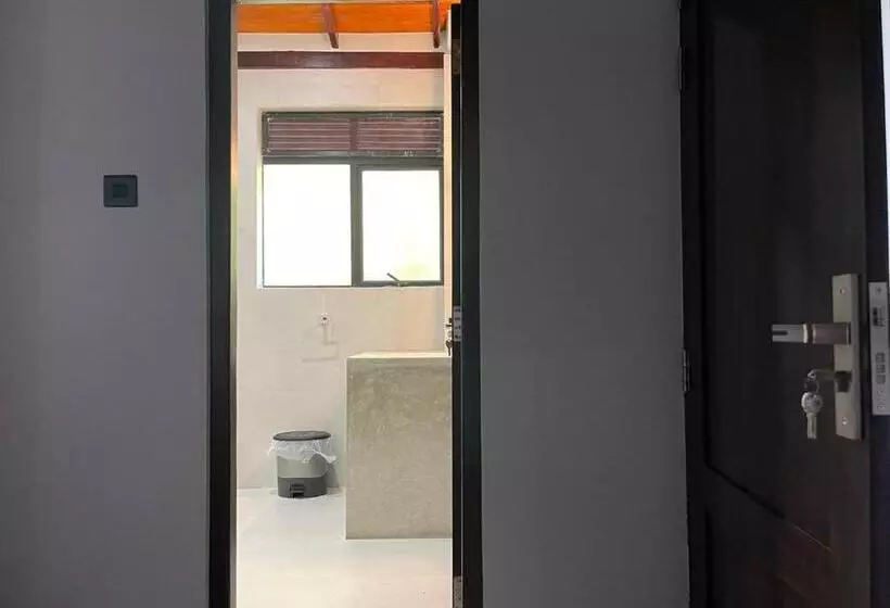 Majatalo Lush Breeze