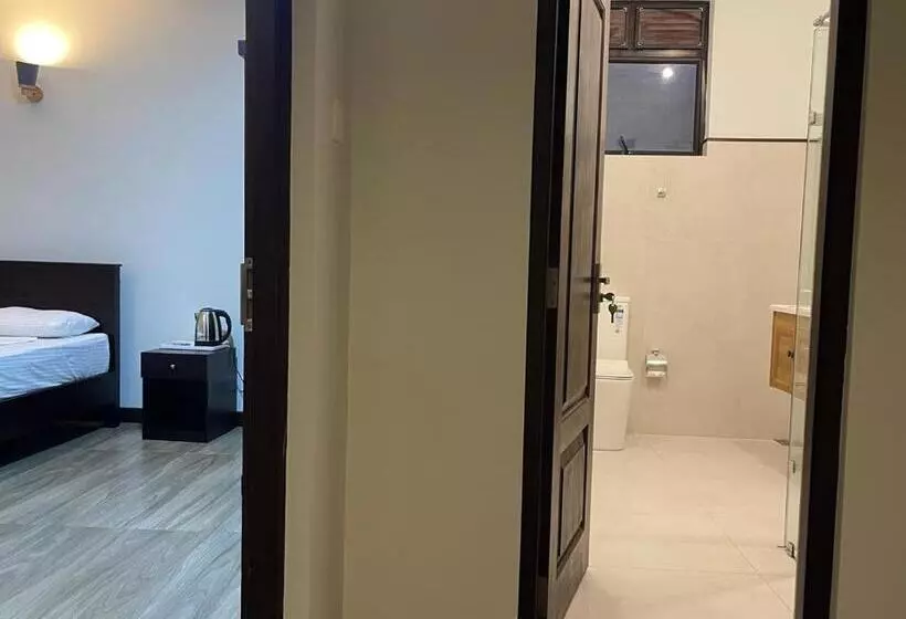 Majatalo Lush Breeze