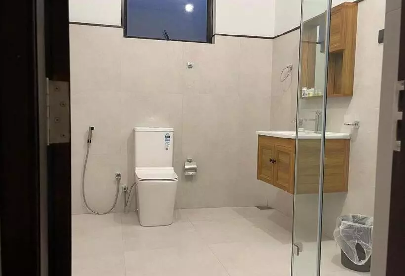 Majatalo Lush Breeze