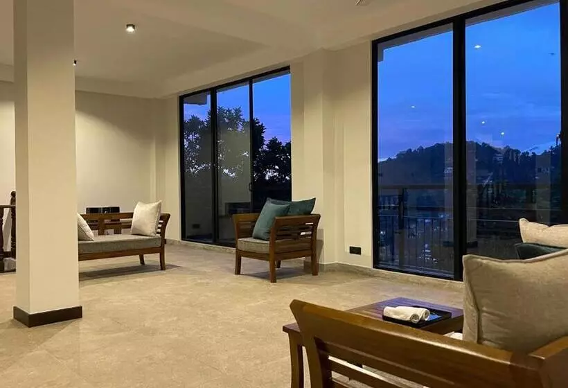 Majatalo Lush Breeze