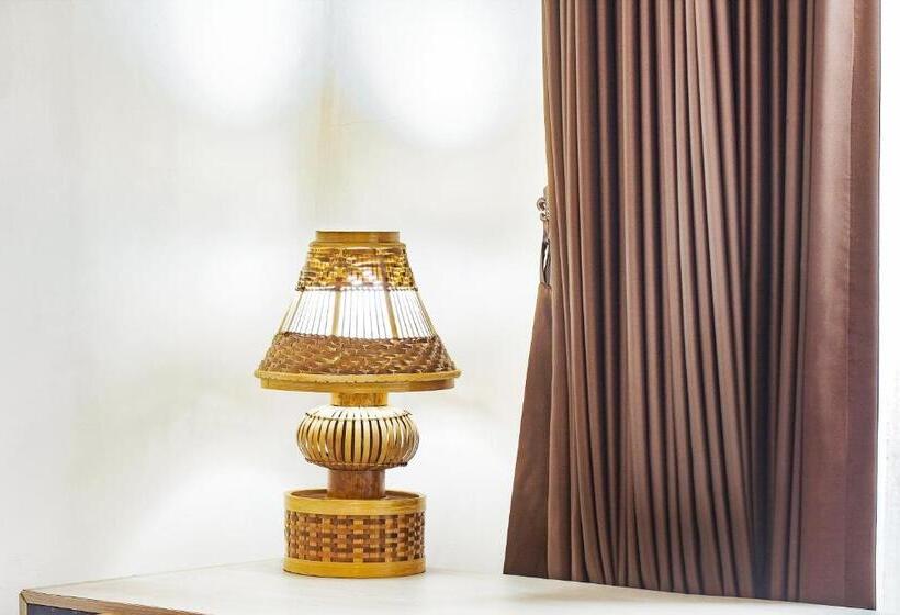 펜션 White Blue House 5 Pvt Room, Shared Pool&kitchen