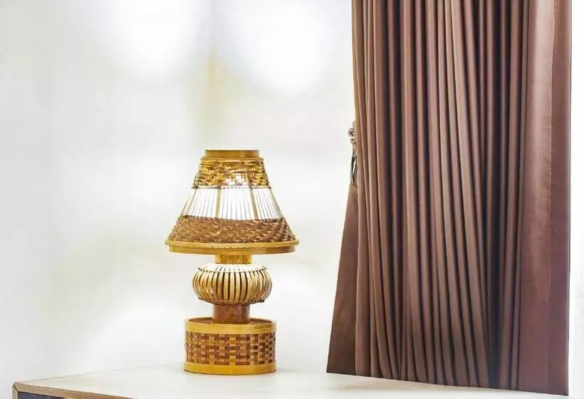 ペンション White Blue House 5   Pvt Room, Shared Pool&kitchen