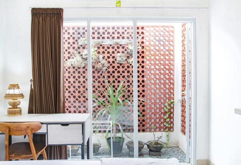 펜션 White Blue House 5 Pvt Room, Shared Pool&kitchen