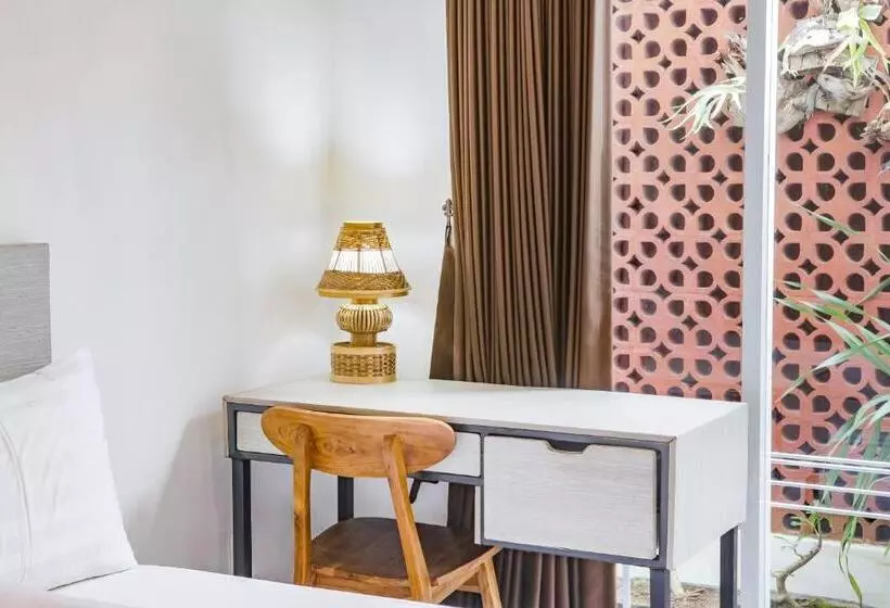 ペンション White Blue House 5   Pvt Room, Shared Pool&kitchen