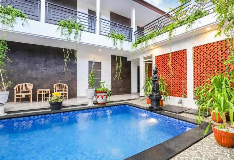 펜션 White Blue House 5 Pvt Room, Shared Pool&kitchen