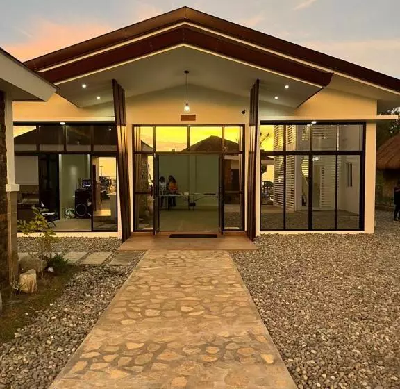 Perlas Ti Amianan Resort And Spa