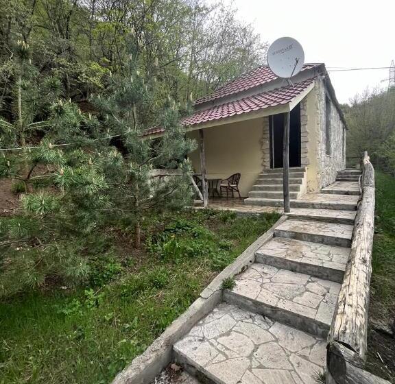 تختخواب و صبحانه Belveder Eco Resort