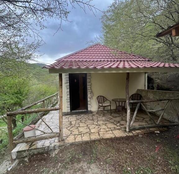 تختخواب و صبحانه Belveder Eco Resort