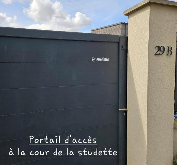 مبيت وإفطار La Studette