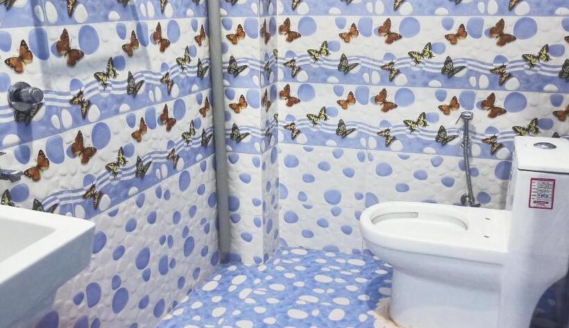 هتل Atithi The Food Palace And