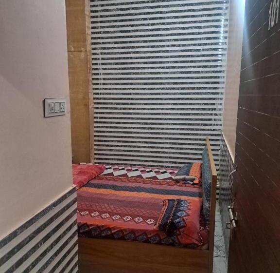 فندق Hare Ka Shara Baba Shyam Hamara Guest House