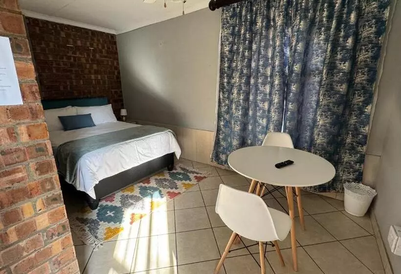 ペンション Tranquilo Guesthouse